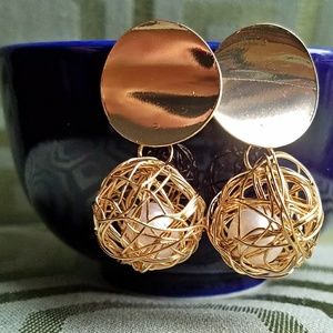 🍭Brand New Round Ball Pearl Earrings